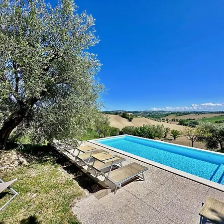 Holiday home Historic House With Pool And Ac In