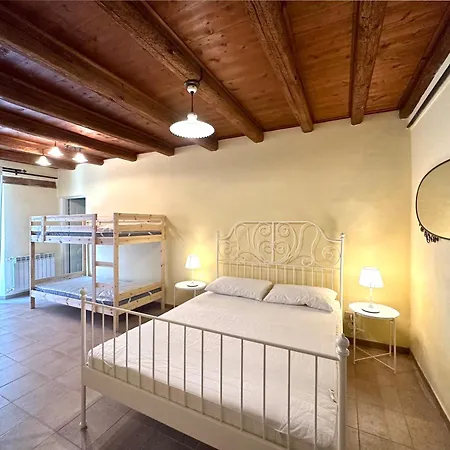 Holiday home Historic House With Pool And Ac In