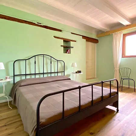 Holiday home Historic House With Pool And Ac In *