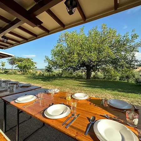 Hébergement de vacances The Ginestra With Swimming Pool And Air Conditioning In Senigallia Senigallia