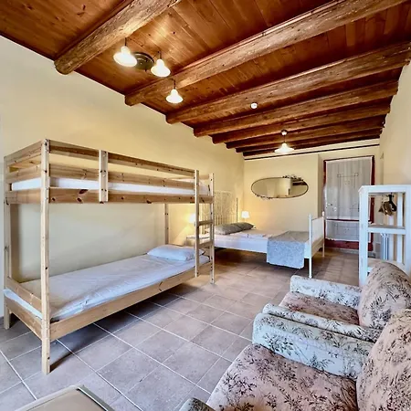 Hébergement de vacances The Ginestra With Swimming Pool And Air Conditioning In Senigallia